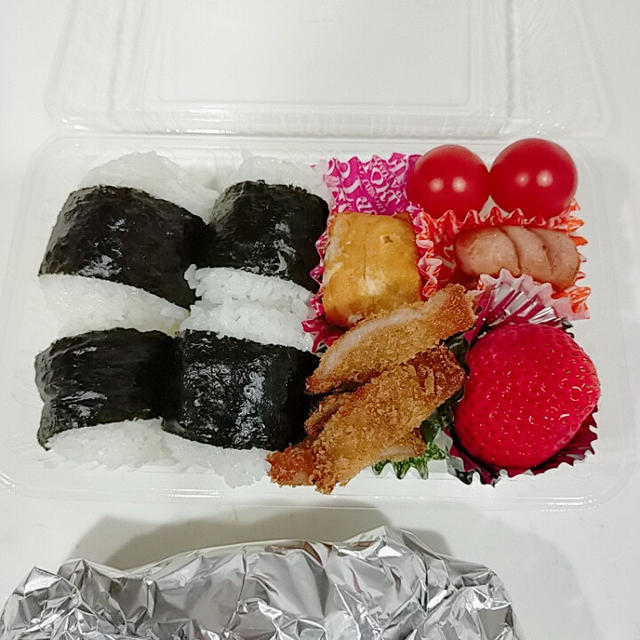 ２月２８日(日)のお弁当　うすとん