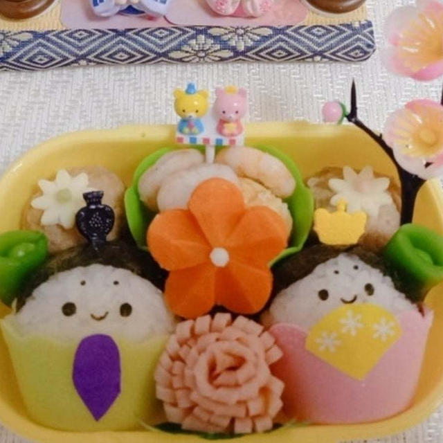 シリコンカップごはんでひな祭り弁当〖デコ弁〗  #平日お昼ご飯はお弁当or外食