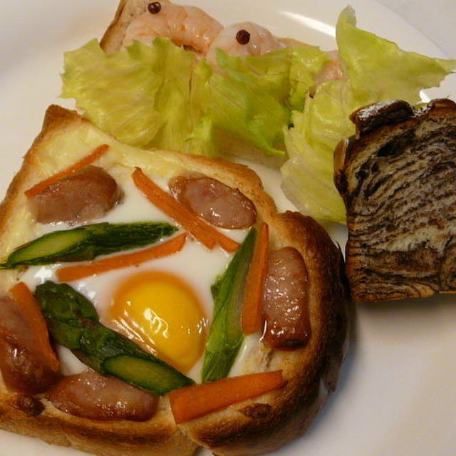 目玉焼きのチーズトースト＆ツナと海老のオープンサンド
