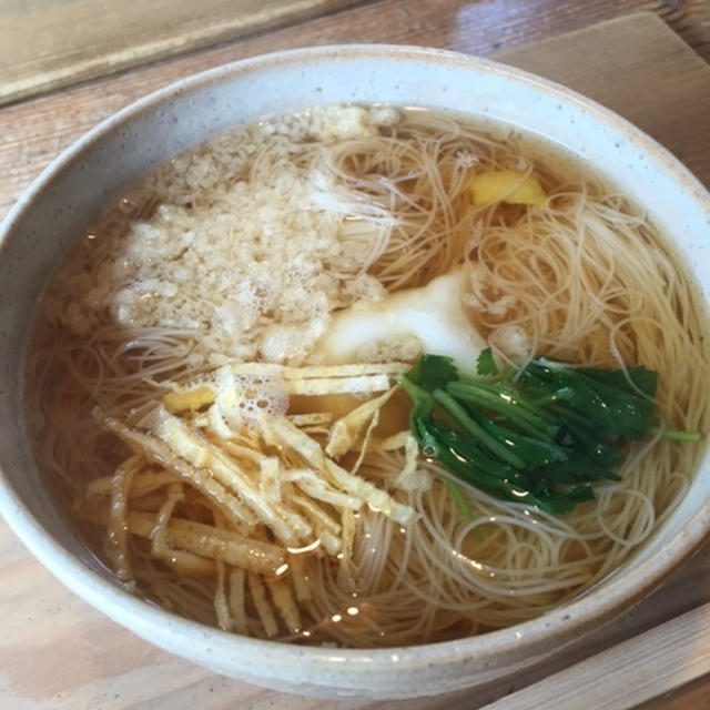 三輪の里　池側♫