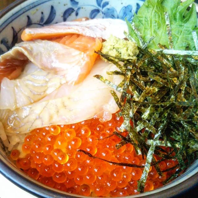いくらぷりぷりランチ☆青森ねぶたワールド〜イータス新橋