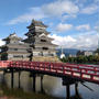 松本城と四柱神社