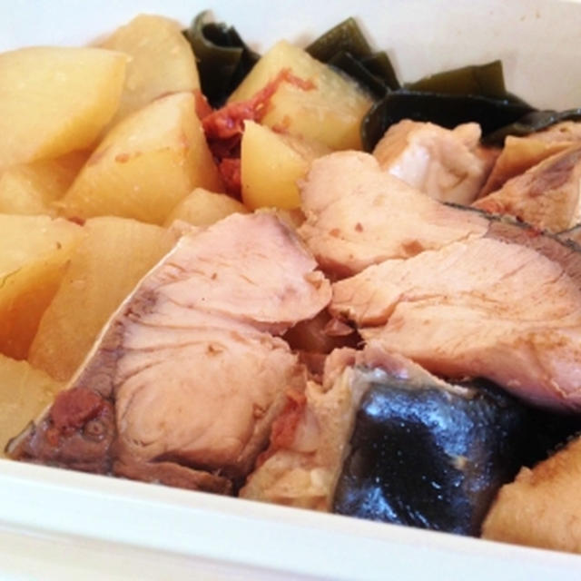 昨夜のブリ大根＆庭の赤くなってきた唐辛子♪