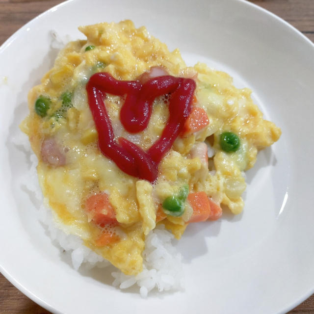 朝はゆっくり♪夫作のオムライス＼(^o^)／