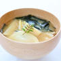 定番・簡単な【筍とワカメのお味噌汁】