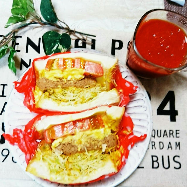 話題のわんぱくサンドを作ってみました。材料はコンビニで買えるお手軽なもの(*^^*)...