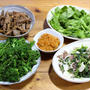 宇和海産赤ウニの自家製塩ウニ、自家栽培ブロッコリーとサラダ菜、カブと豚バラ肉の炒めものほか。