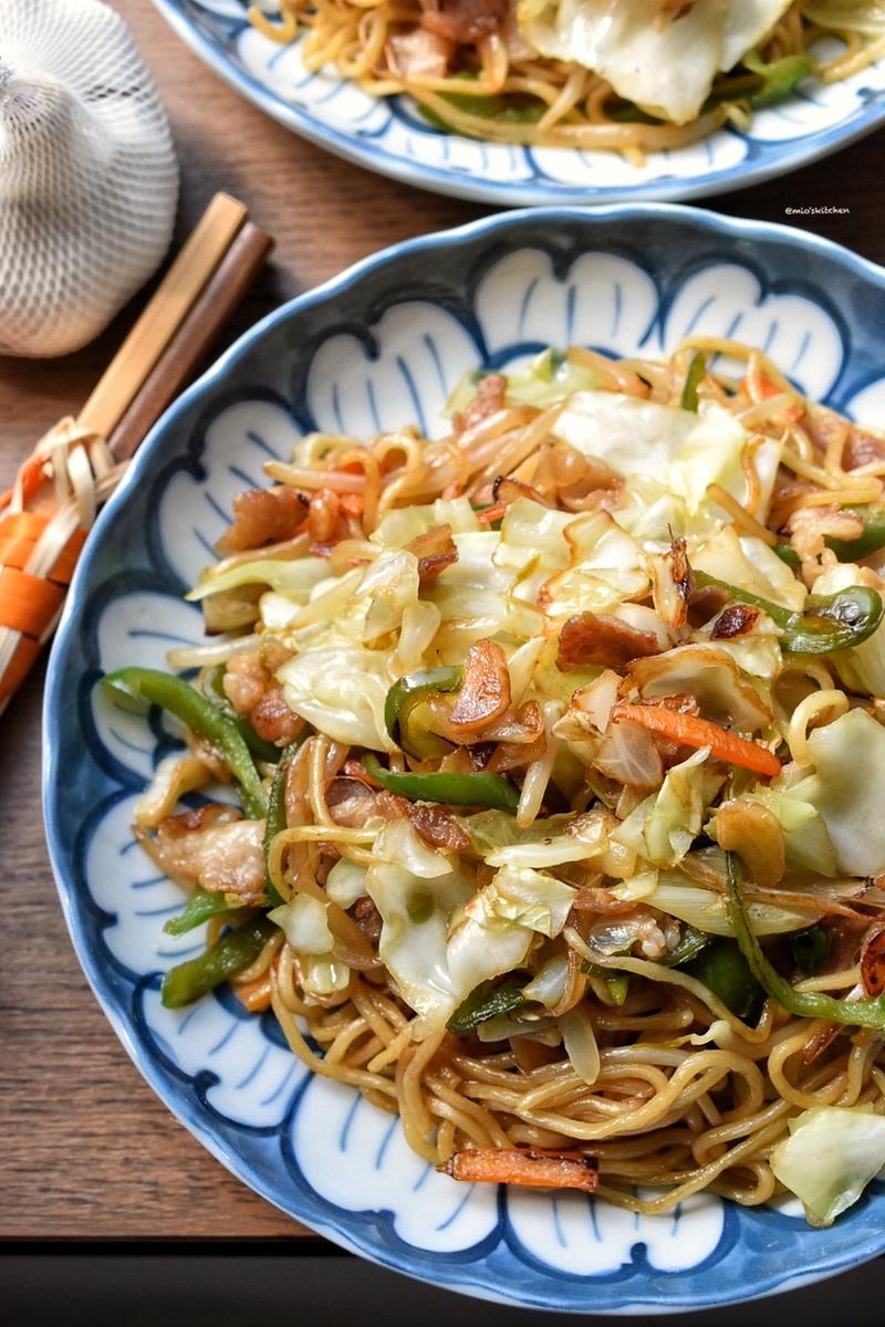 ♡今日のお昼ごはん♡野菜たっぷり♡焦がしにんにくのレモン醤油焼きそば♡