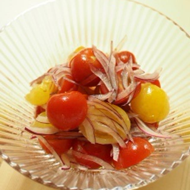 トマトと玉ねぎのマリネ
