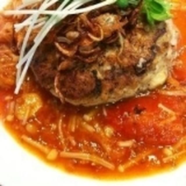 ジューシートマトソースの豆腐ハンバーグ！