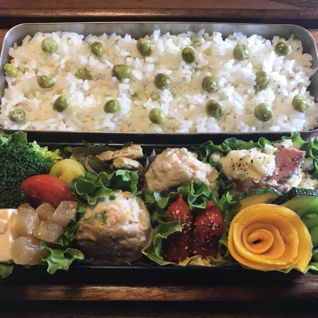 お弁当（豆ご飯）