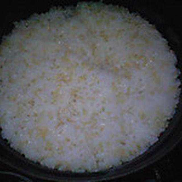 湯立てで白米（９４３）。。。北海道石狩平野砂川産特別栽培米ゆめぴりか・白米（あいざわ米店）と茨城県産うまかっぺコシヒカリ玄米・新米（あいざわ米店）