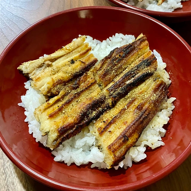 瀬戸内産の焼き穴子で穴子丼 ♪