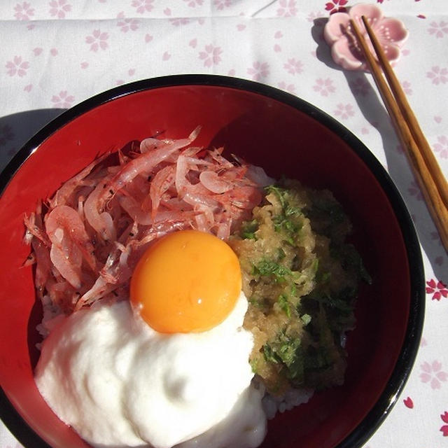 桜丼　～柚子こしょうメレンゲ添え～