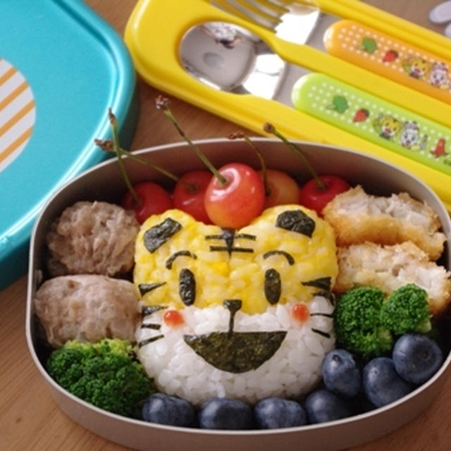 しまじろうのおにぎり弁当