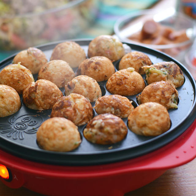 トマトごまだれの豚しゃぶサラダ。とたこ焼きの晩ごはん。