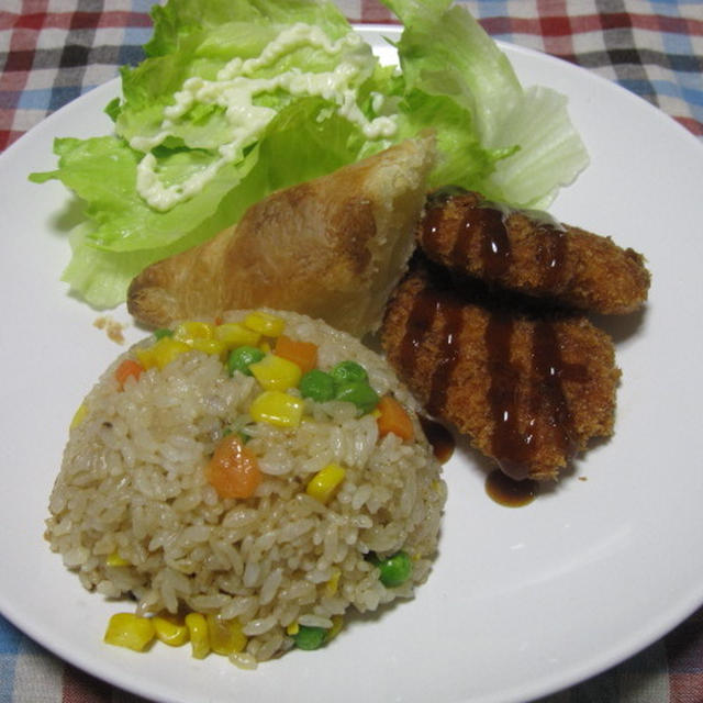 お昼はランチプレート