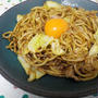 焼きそば・花かつお丁寧に煎り、調味料に一工夫で、絶品やきそばに。