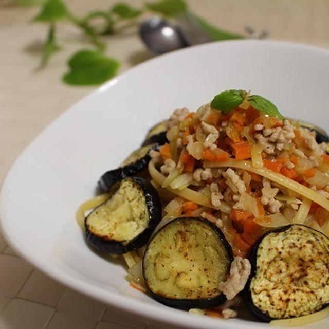 ナスと豚ひき肉のリングイネ・ナンプラー風味～１皿で1/2日分の野菜が摂れる栄養バランスパスタ