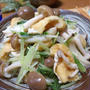 水不使用☆　フライパンで一発♪　水菜としめじと油揚げの蒸し煮