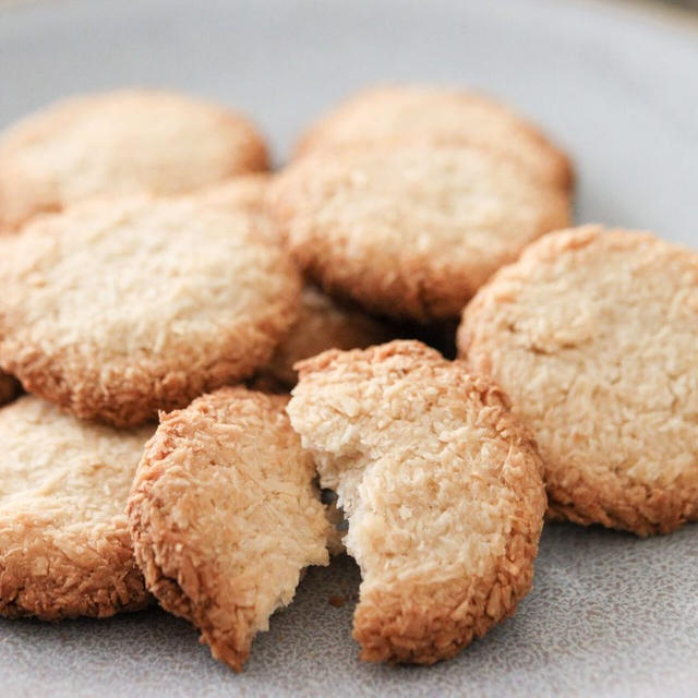 米粉ココナッツクッキーレシピ【バターなし植物油なし小麦粉なし砂糖なし】