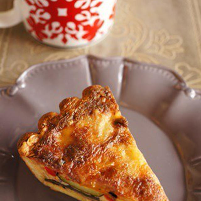 ブランチは「焼き野菜たっぷりのキッシュ」♪