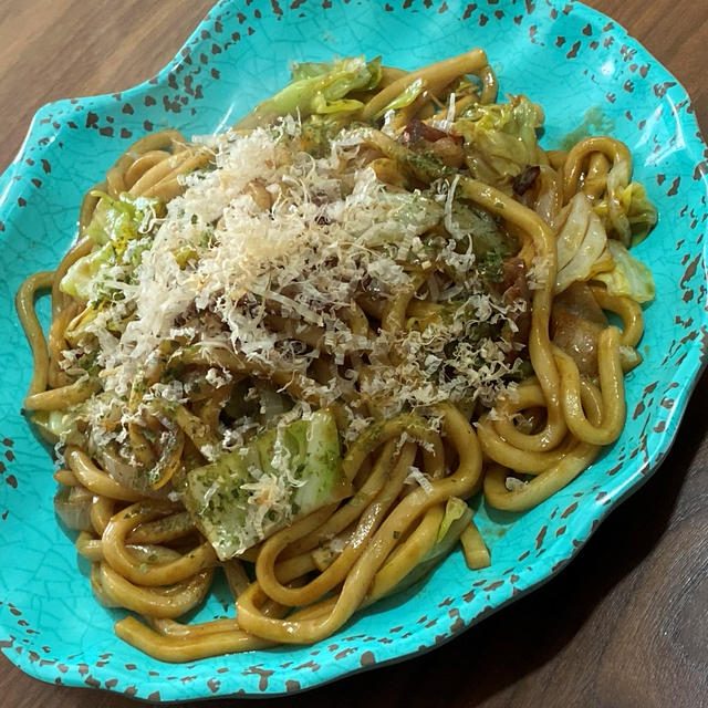 お昼は、うどん焼き ！