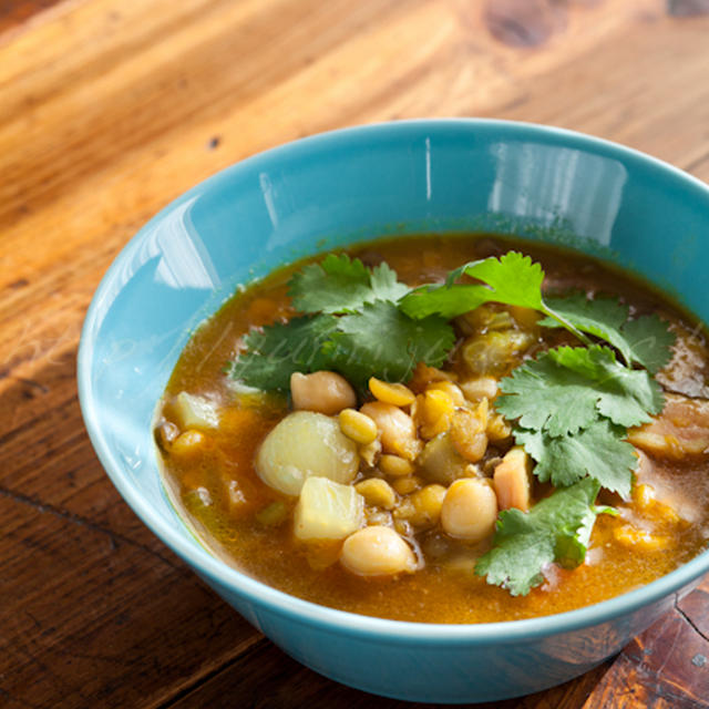 レンズ豆とひよこ豆のカレー風味スープ