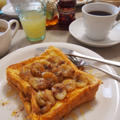 【簡単朝カフェ】あまーい♡バナナのキャラメリゼのせフレンチトースト♪ by おにゃさん