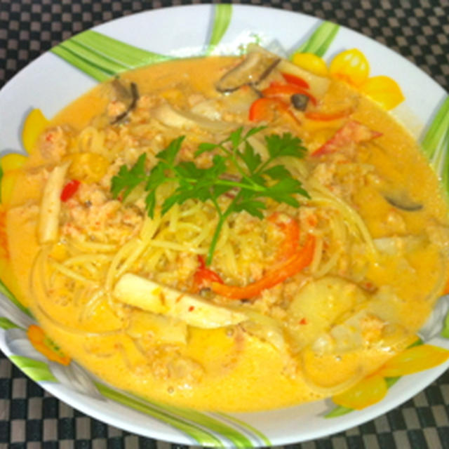紅ズワイ蟹のトマトクリームパスタ