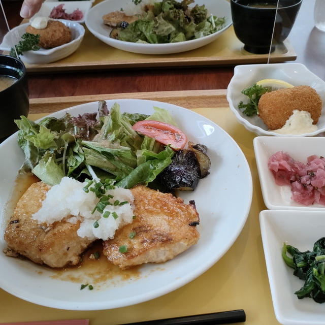 ロイホでランチ