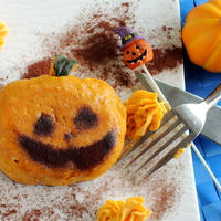 ケーキのようなホットケーキミックスで☆ハロウィンを楽しむカボチャのホットケーキに♡