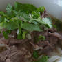 ベトナムの牛肉フォーの美味しいだしを作る