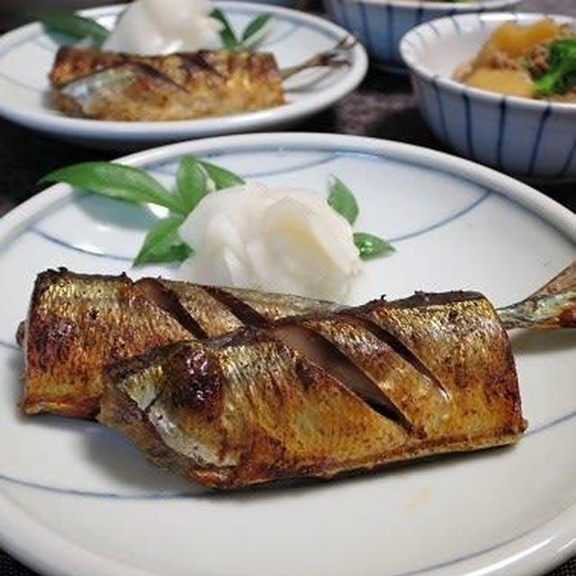 秋刀魚の糠漬け焼きと春菊のピーナッツバター和え