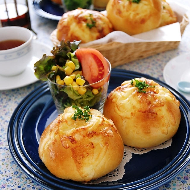 今年の初パンは、ポテトとベーコンのパン♪