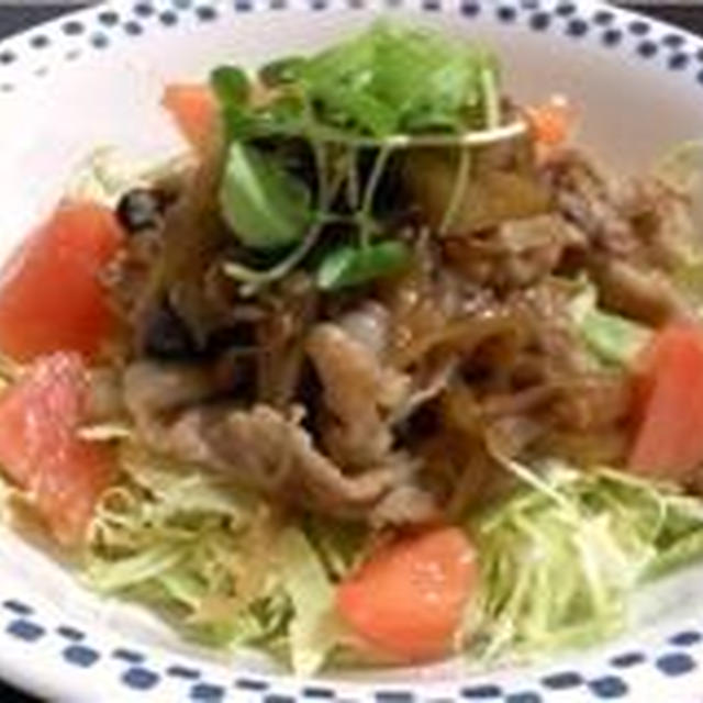 風邪予防&骨粗しょう症予防に☆きのこと豚肉のキャベツサラダ【レシピ】