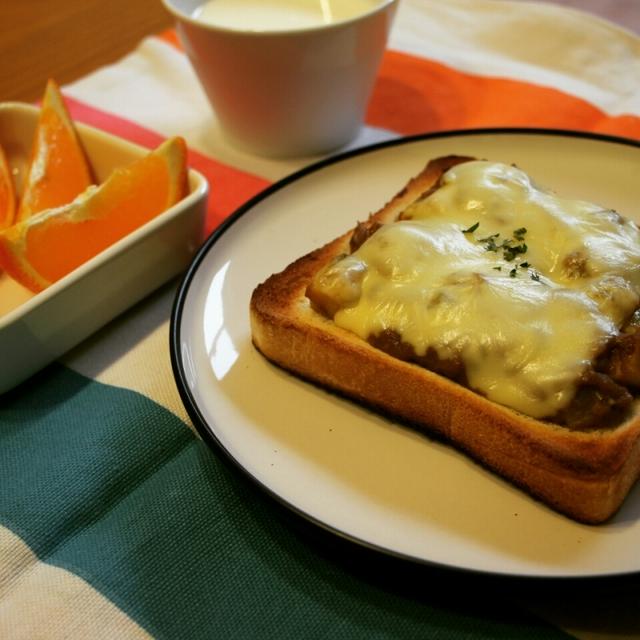 残ったカレーとトマト缶で乗り切った三食ご飯