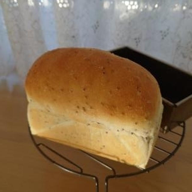 ”塩麴えごまミニ食パン”✨