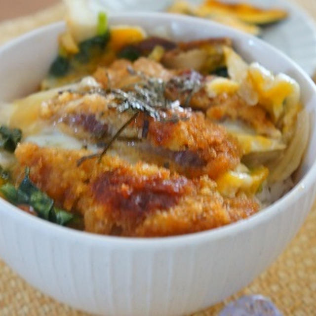 【モニター】牡蠣だし醤油でかつの卵とじ丼