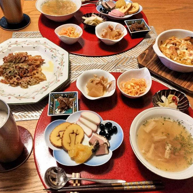 れんこんとベーコンのペペロンチーノ、焼きドライカレーと小鉢＋スープ10品で晩ごはん作り初めな晩酌