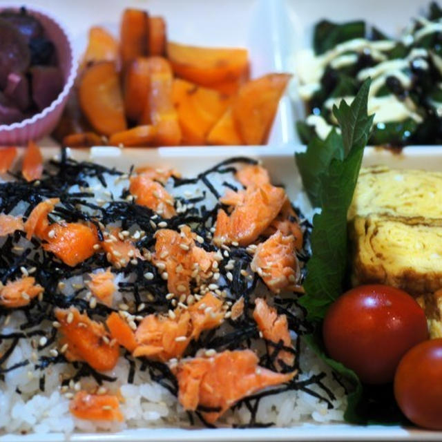 ■朝ご飯【簡単なワンプレ朝ご飯／ご紹介が遅れました我が家の鉢植えの花達】など。