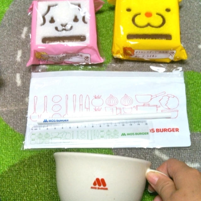 お土産☆モスバーガー✕ミスタードーナツ子育てママのファンの集いに来たよ♪