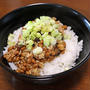 「麻婆納豆丼」は初めてのはず