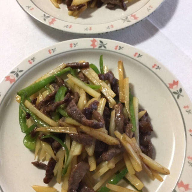 冷蔵庫一掃週間開始、まずは青椒肉絲