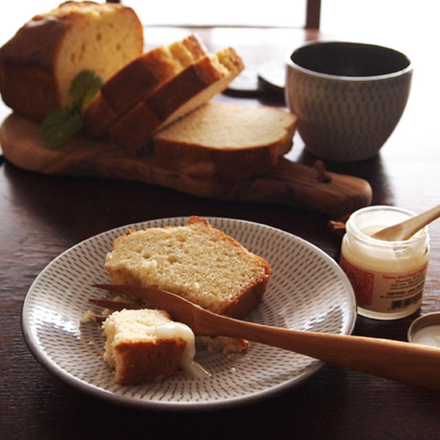 生姜と蜂蜜のパウンドケーキ・・白いはちみつと＆にゃ♪