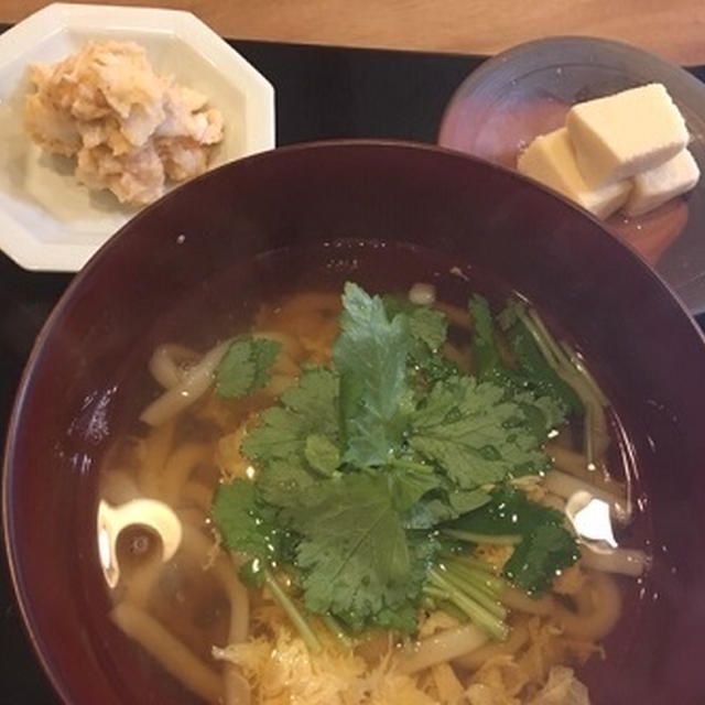 玉子とじうどんと居酒屋料理