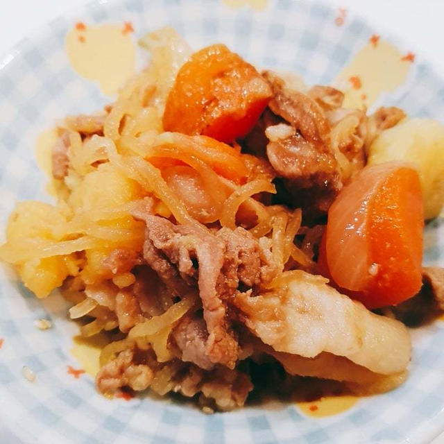 【過去レシピ】調味料一つで味が決まる♡肉じゃが