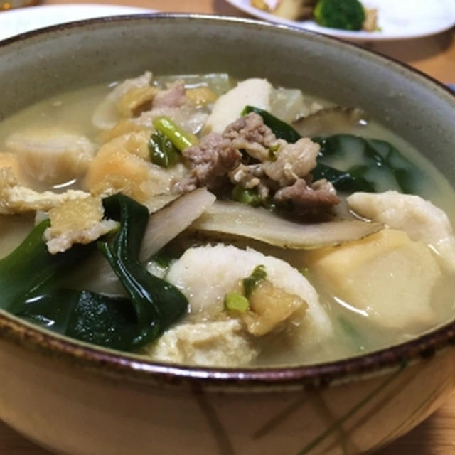 京芋を入れて豚汁もどき＆寒ブリの蒸し煮♪