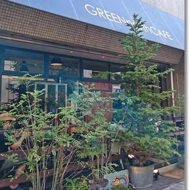 ふわっシュワなパンケーキと器が欲しくなるカフェ