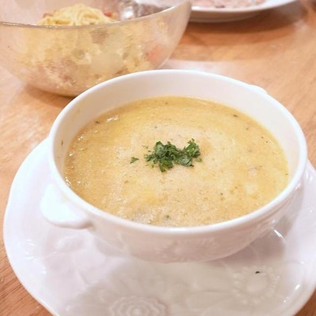 ママと赤ちゃんにもやさしい、油を使わない、かぼちゃの豆乳ポタージュスープ